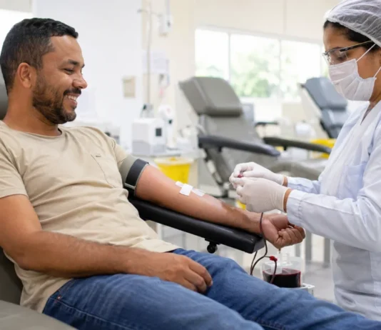 Doadores são convocados para reforçar Hemorrede de Rondônia Estoque de sangue mobiliza doadores em hemocentro público de Rondônia
