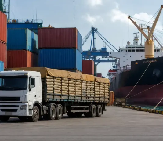 Exportações brasileiras crescem 9,7% e entram no radar do agro de Rondônia Terminal logístico representa as exportações brasileiras acompanhadas pelo agro de Rondônia.