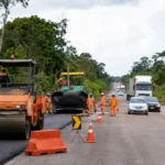 BR-364 terá Pare e Siga em vários trechos até sábado Pare e Siga na BR-364 durante serviço de recuperação do pavimento em Rondônia