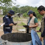Porto Velho mapeia comunidades e avalia poços para estiagem Equipe técnica avalia reservatório durante o planejamento de medidas contra a estiagem em Porto Velho.