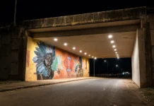Porto Velho passa a ter os cinco viadutos iluminados Viadutos iluminados em Porto Velho durante a noite em um dos elevados da capital.