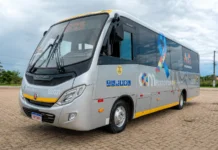 Transporte para TEA e deficiência física tem cadastro online em Porto Velho Ônibus do transporte inclusivo em Porto Velho destinado ao atendimento especializado