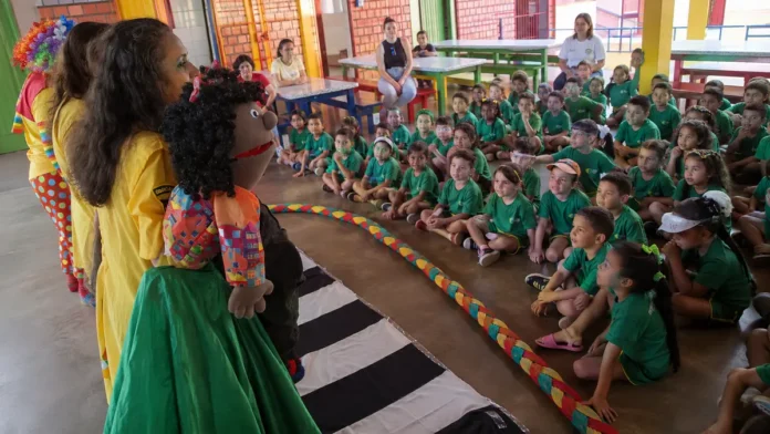 Educação para o trânsito com crianças em escola municipal de Porto Velho