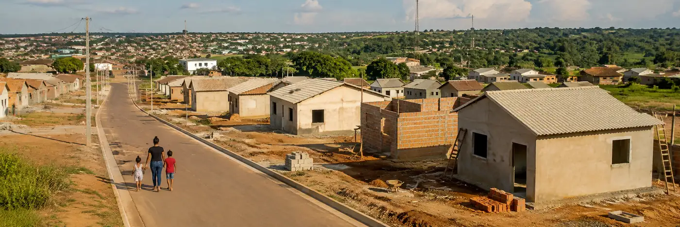 conjunto de moradias em Primavera de Rondônia em construção