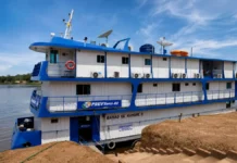 PREVBarco do INSS atende em Costa Marques só até amanhã, dia 21 PREVBarco do INSS atracado em Costa Marques durante atendimento previdenciário em Rondônia.