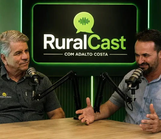 Cooperativismo pode fortalecer o agro e a agricultura familiar em Rondônia Salatiel Rodrigues e Adalto Costa durante entrevista do RuralCast sobre cooperativismo e fortalecimento do agro em Rondônia