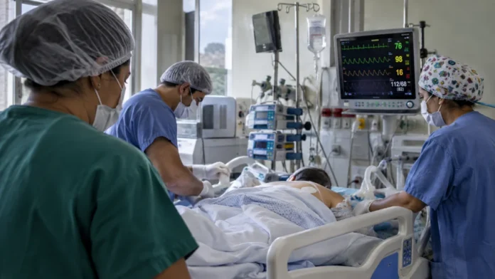 Equipe médica atende paciente em hospital de Cacoal após uso experimental de polilaminina em Rondônia