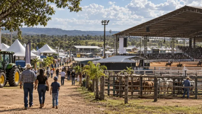 Feira agropecuária em imagem editorial sobre orientação para propaganda eleitoral na Expovale
