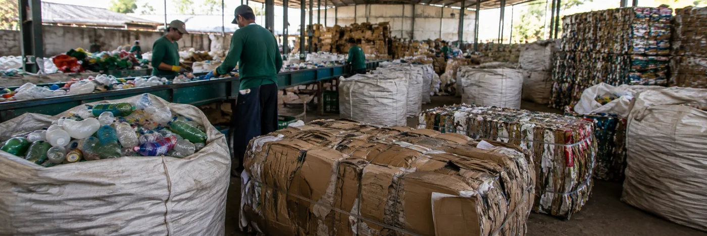 Materiais separados para reciclagem e reaproveitamento