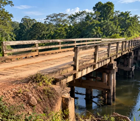 TCE-RO cobra comprovação de avanços na substituição de pontes de madeira Ponte de madeira em rodovia estadual ilustra monitoramento do TCE-RO sobre substituição de estruturas em Rondônia
