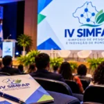 IV Simfap recebe inscrições até 4 de novembro em Porto Velho Composição ilustrativa de auditório do IV Simfap em Porto Velho, com programação de pesquisa e inovação